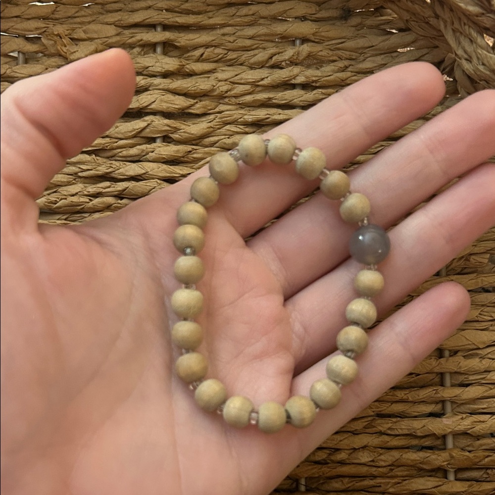 Natural Beaded Bracelet with Gray Accent